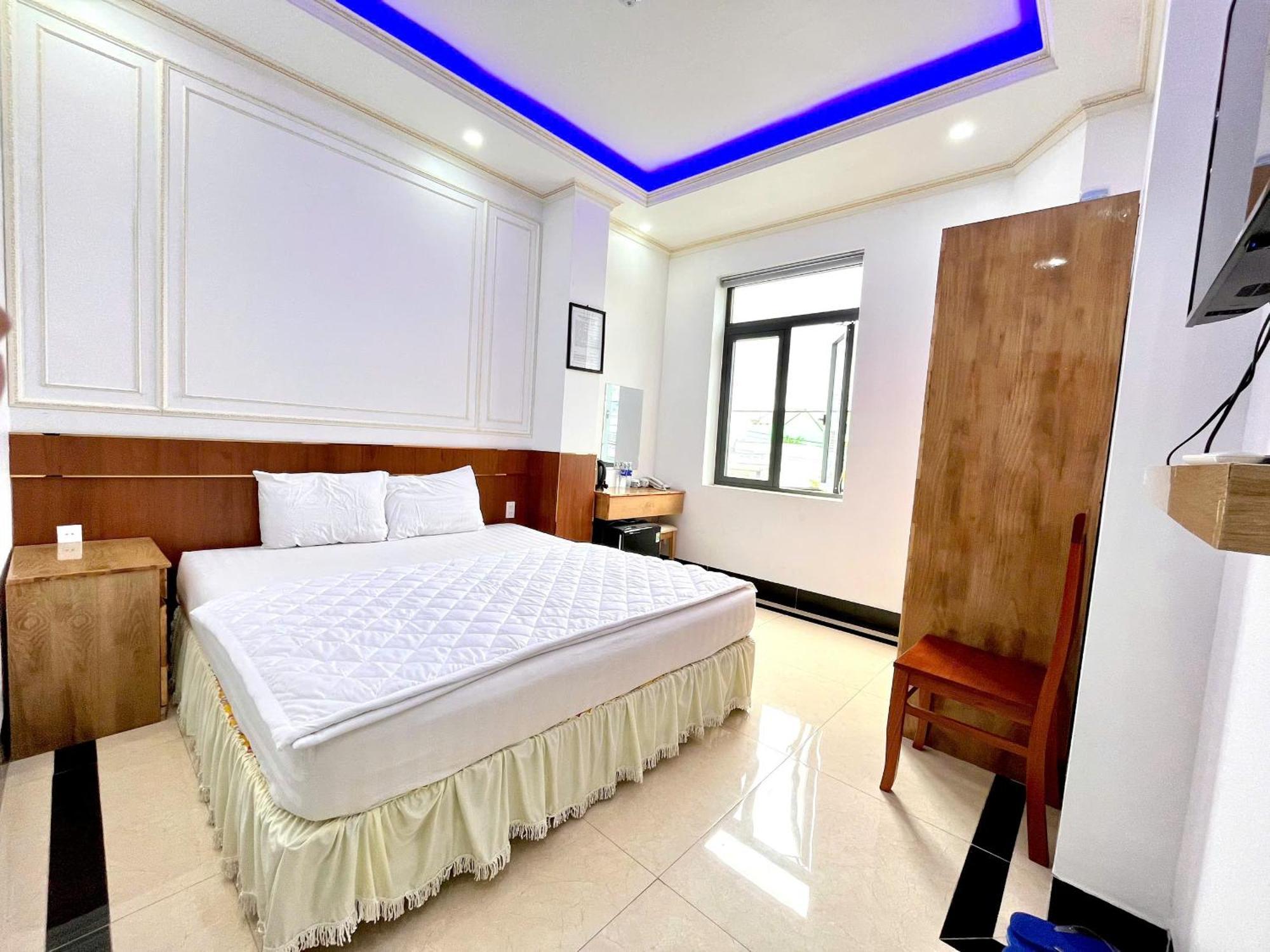 Phung Hoang Vu Hotel Bac Lieu Bagian luar foto